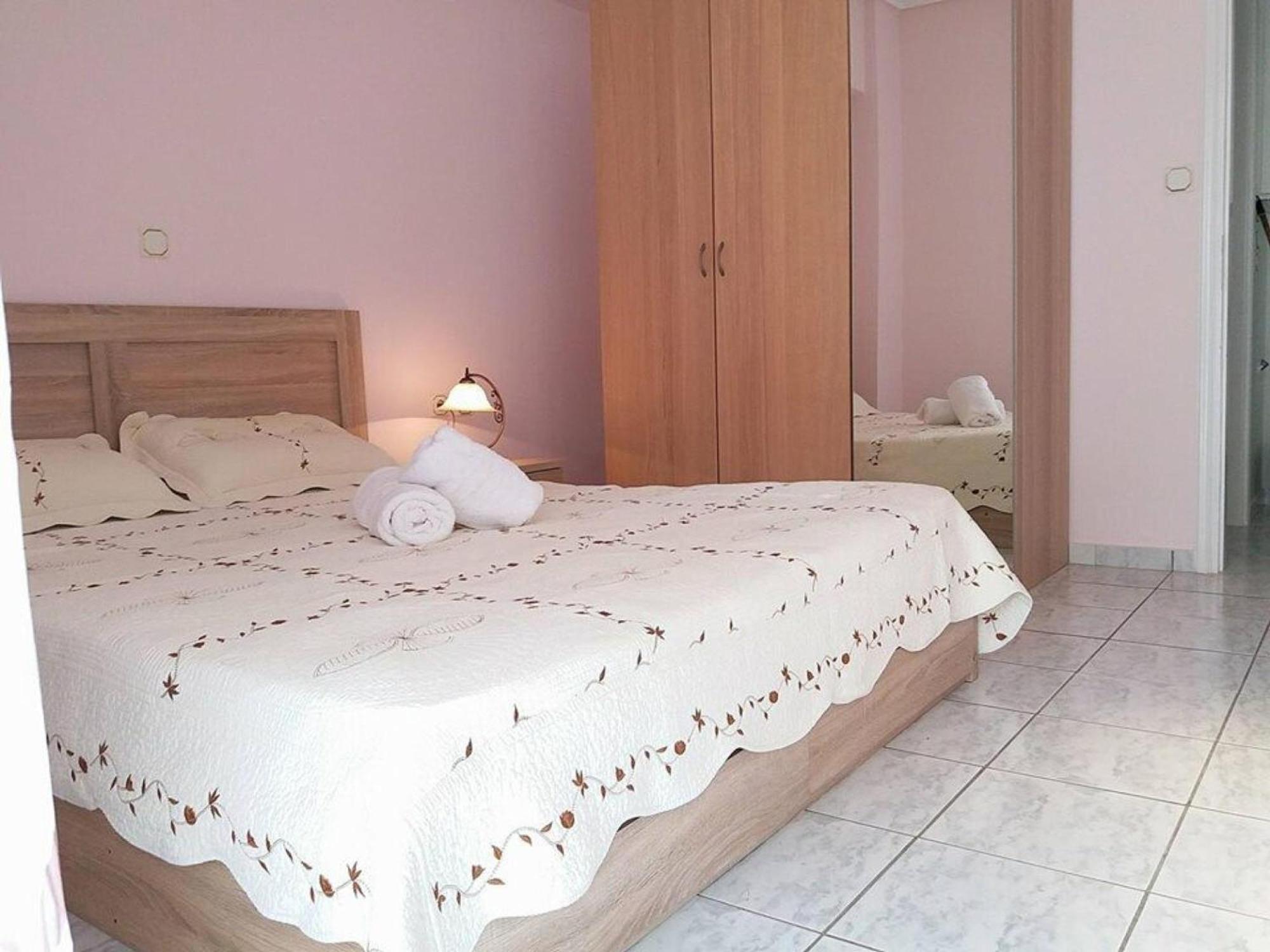 Daphnus Apartment In Agios Konstantinos Agios Konstantinos  Bagian luar foto